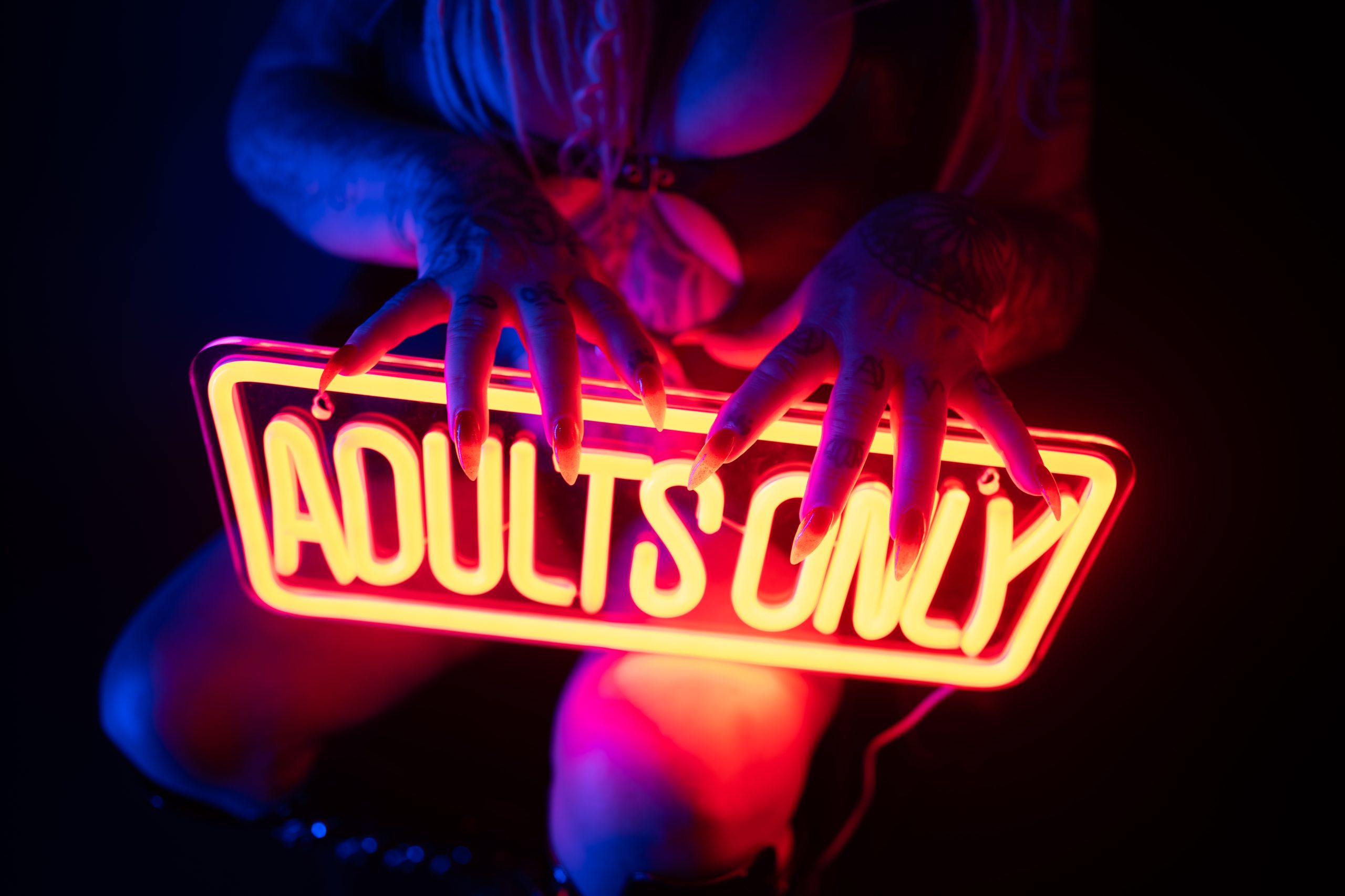 Hubzter Profile DominaDark